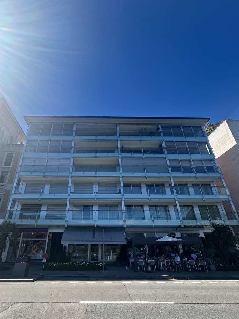 LUGANO - LUMINOSO APPARTAMENTO DI 4.5 LOCALI VISTA LAGO (13)