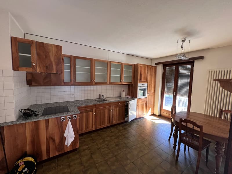 Appartamento con terrazza di 4.5 locali a Intragna – Vista panoramica e charme ticinese (9)