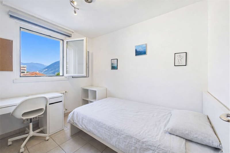 Melide - Helles Dachgeschoss mit 6.5 Zimmern und Seeblick (10)