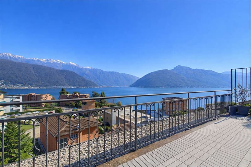 Melide - Helles Dachgeschoss mit 6.5 Zimmern und Seeblick (2)
