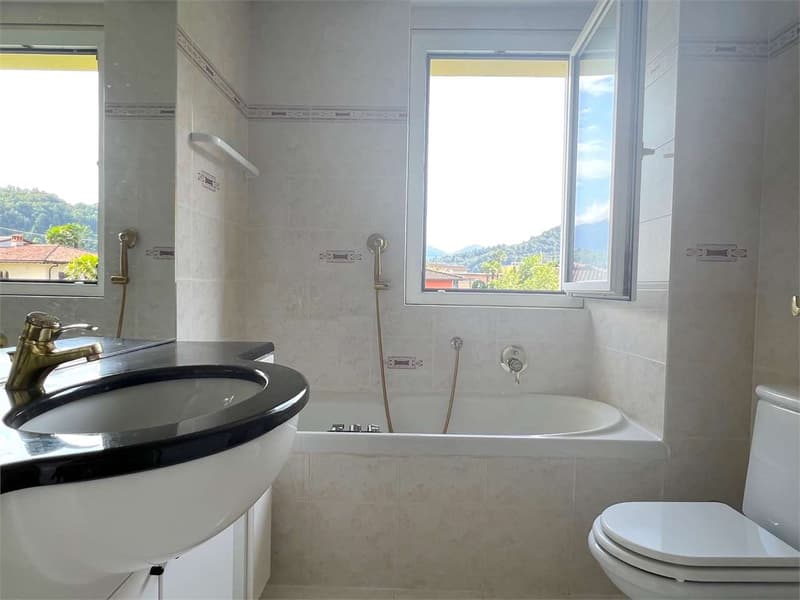 LOSONE - Appartement au dernier étage 4,5 pièces près de la rivière (6)