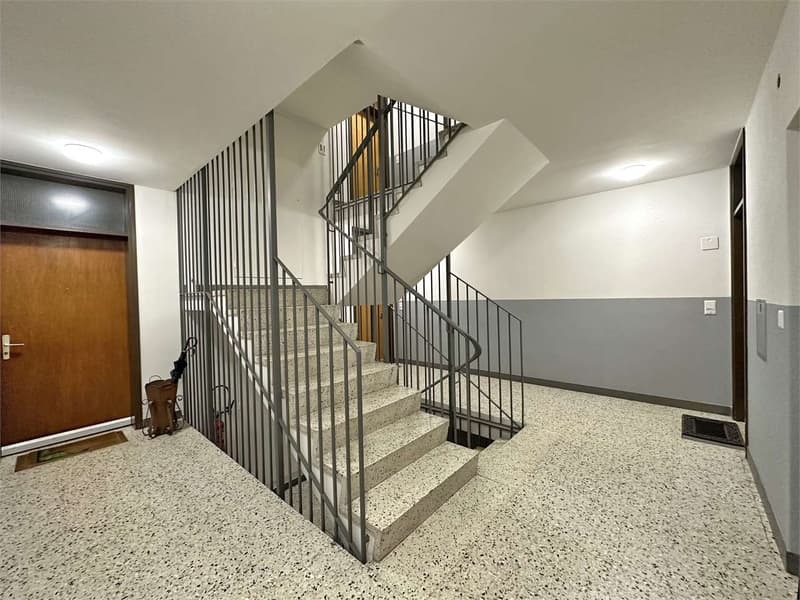 Appartement lumineux 4,5 pièces dans une résidence rénovée (9)
