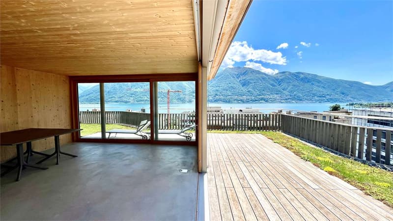 Minusio - Neues Apartment mit großem Garten und Seeblick (12)