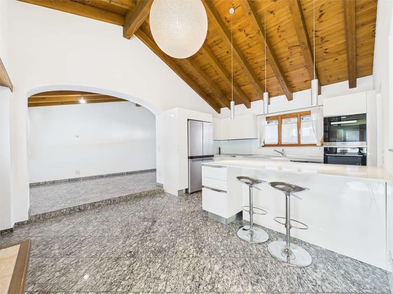 Villa caractéristique avec dépendance à Lodrino (2)