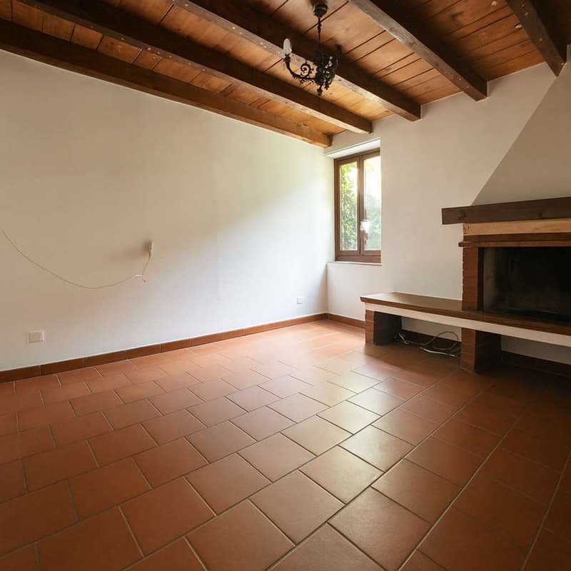 Melide - Caratteristica casa di nucleo (3)