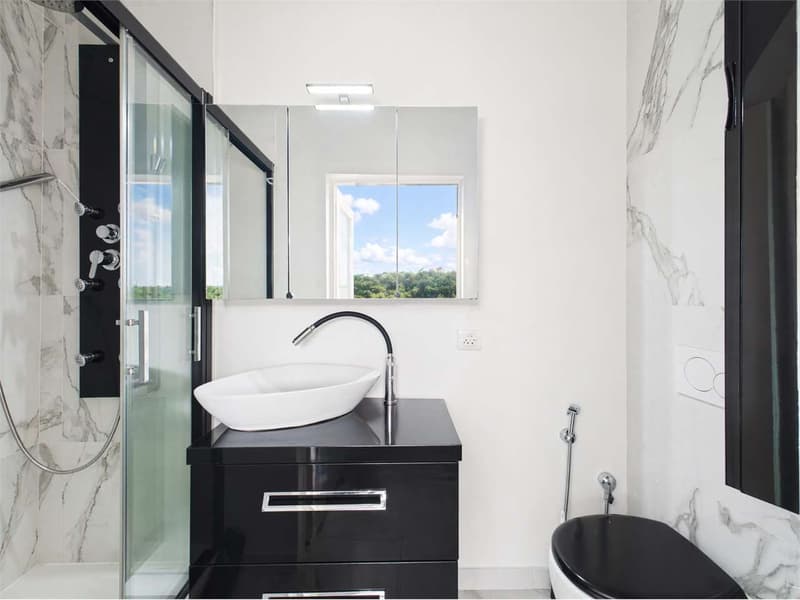 Appartement spacieux de 4,5 pièces rénové à Balerna (8)