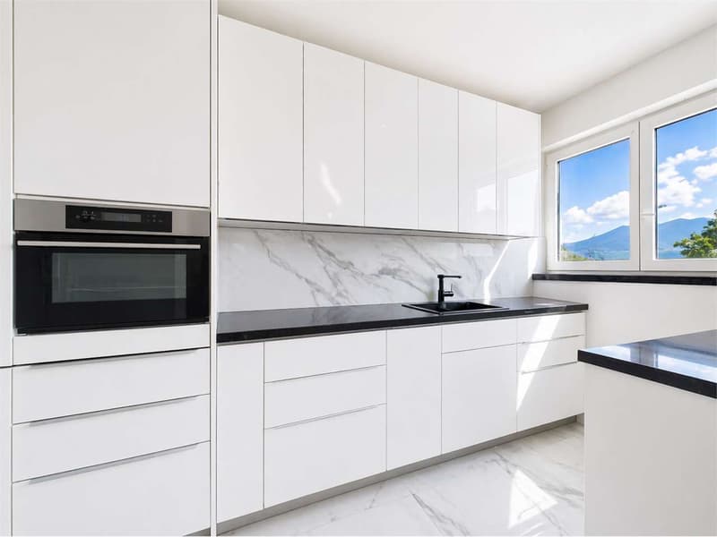 Appartement spacieux de 4,5 pièces rénové à Balerna (4)