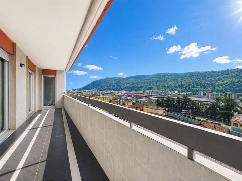 Appartement spacieux de 4,5 pièces rénové à Balerna (11)