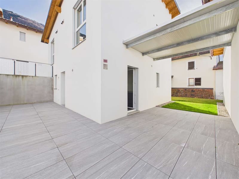 Schöne neu gebaute Villa in Sant'Antonino (12)