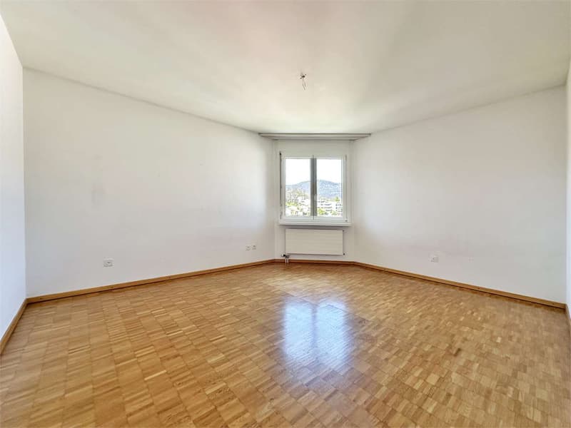 Family-friendly and quiet context, just a few steps from schools (4)
