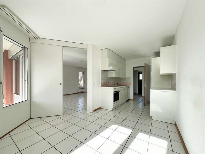 Family-friendly and quiet context, just a few steps from schools (3)