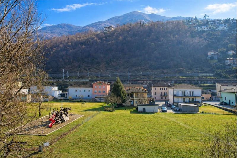Gambarogno - 4.5 rooms in a two-family house with lake view - ideal investment (13)