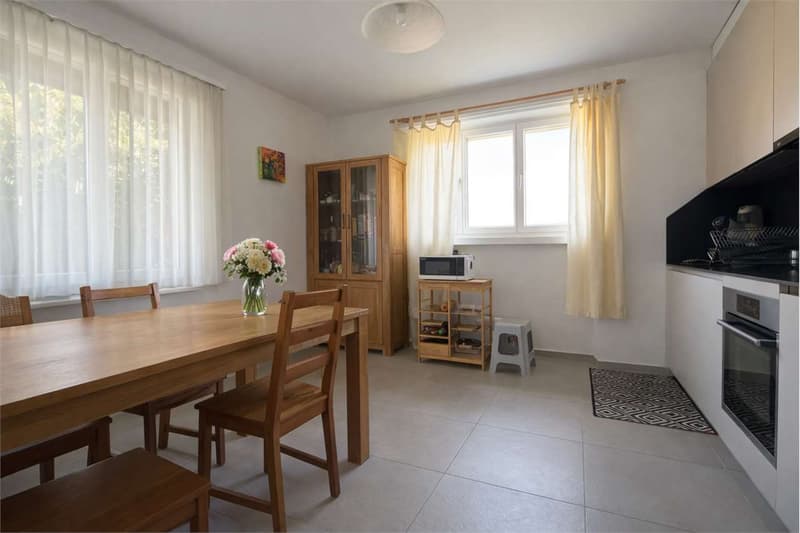 Gambarogno - 4.5 rooms in a two-family house with lake view - ideal investment (4)