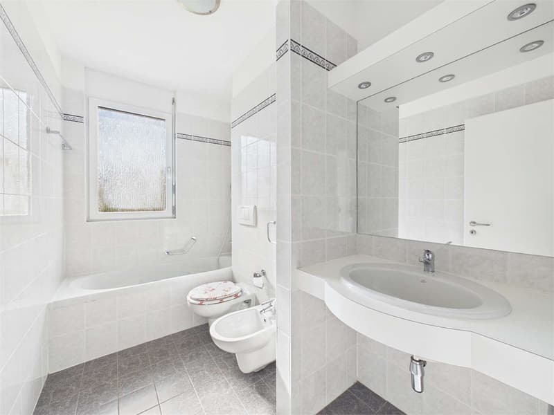 Spacious 3.5-Room Apartment in Pregassona (9)