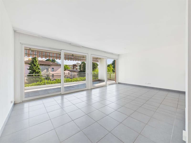 Spacious 3.5-Room Apartment in Pregassona (4)