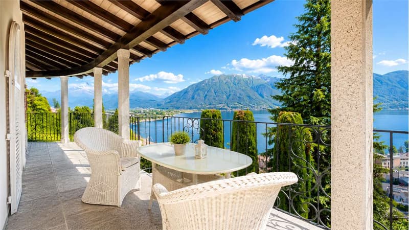 Minusio - Mediterranean elegance with breathtaking lake view (11)