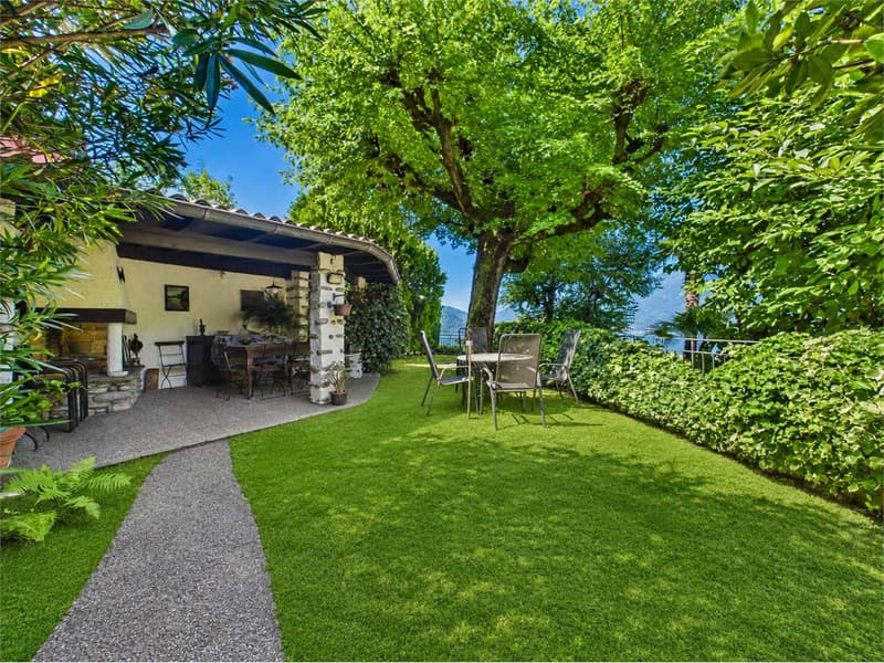 Bissone - Villa mit Seeblick (2)