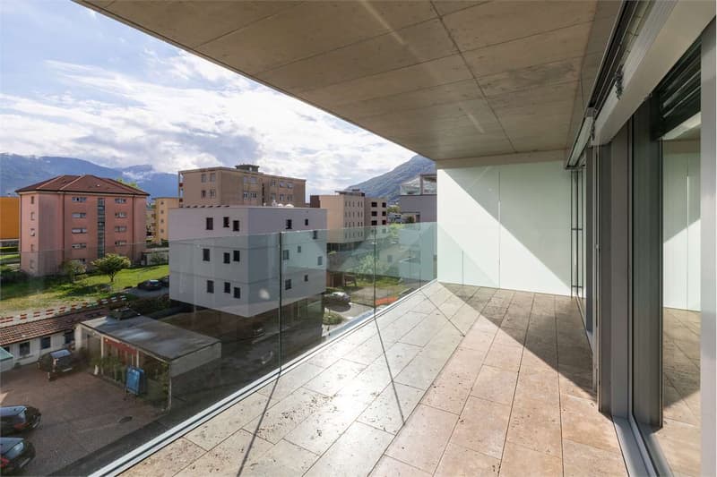 Bellinzona 3.5 Zimmer moderne Wohnung mit großer Terrasse (13)