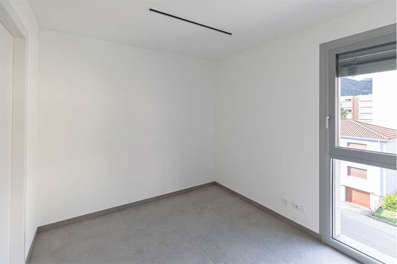 Bellinzona 3.5 Zimmer moderne Wohnung mit großer Terrasse (11)