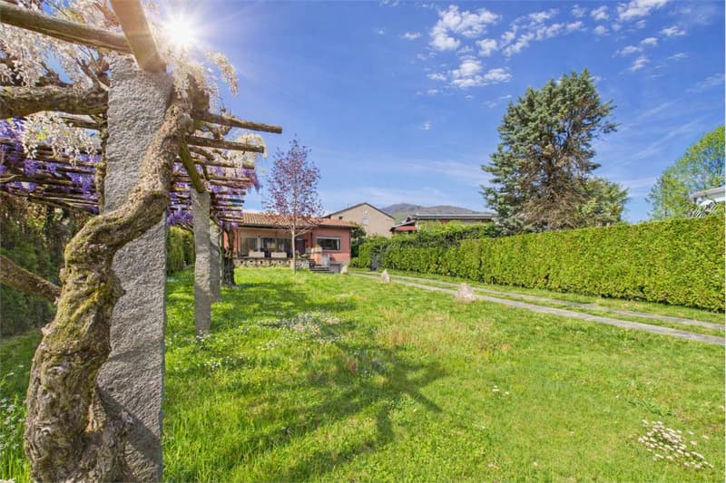 Caslano: Ampia Casa 4.5 con giardino (1)