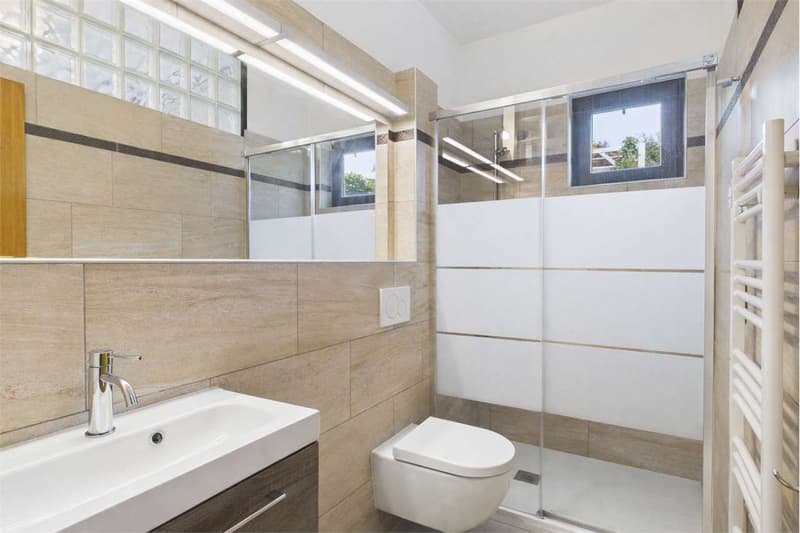 Caslano: Ampia Casa 4.5 con giardino (12)