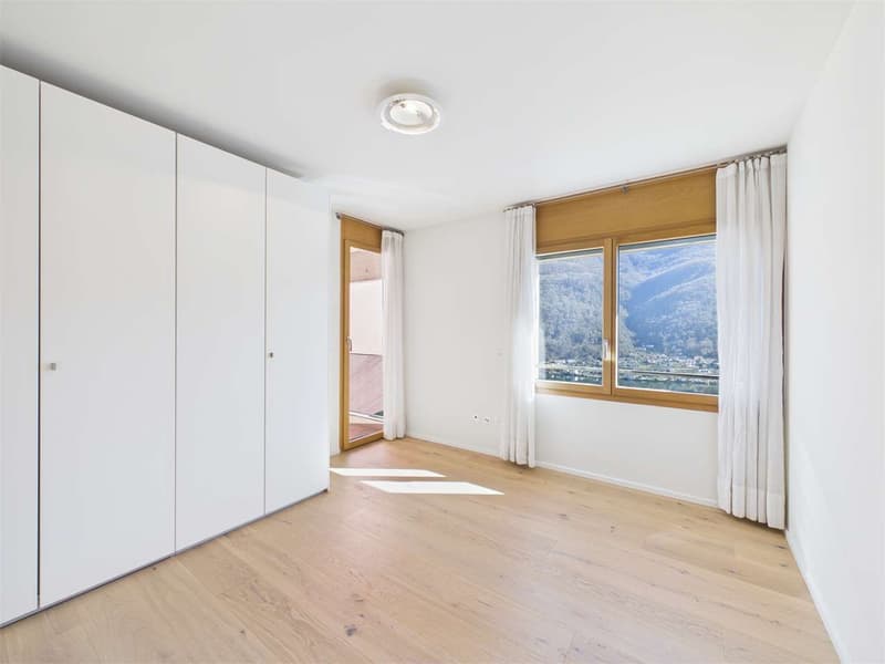 Bright Villa with 5.5 rooms and lake view (12)