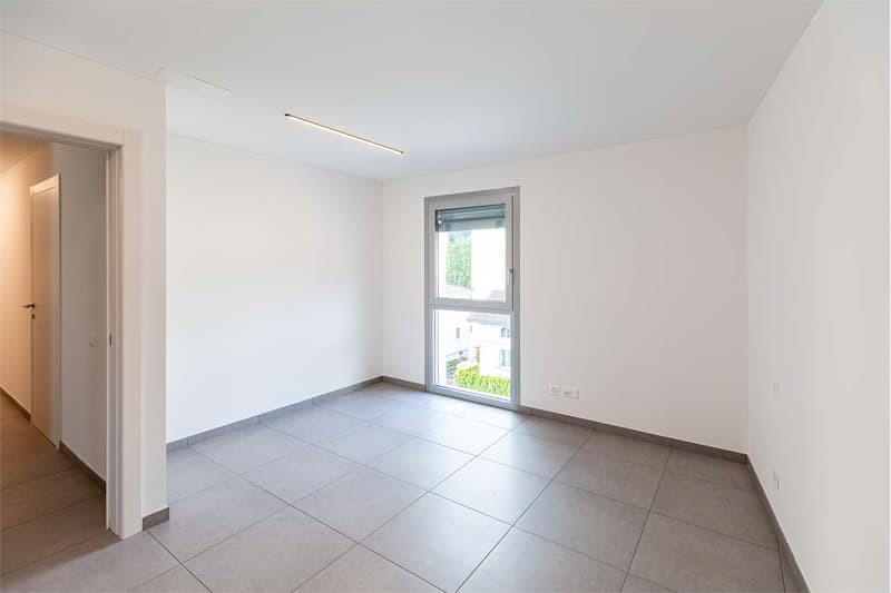 Bellinzona - Modernes Dachgeschoß mit großer Terrasse (8)
