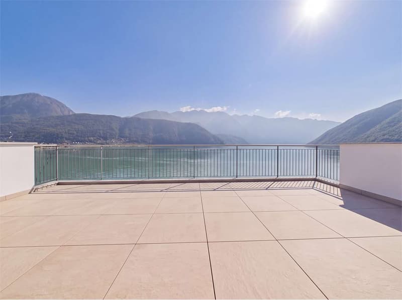 Melide - Prestigioso Duplex fronte lago (3)