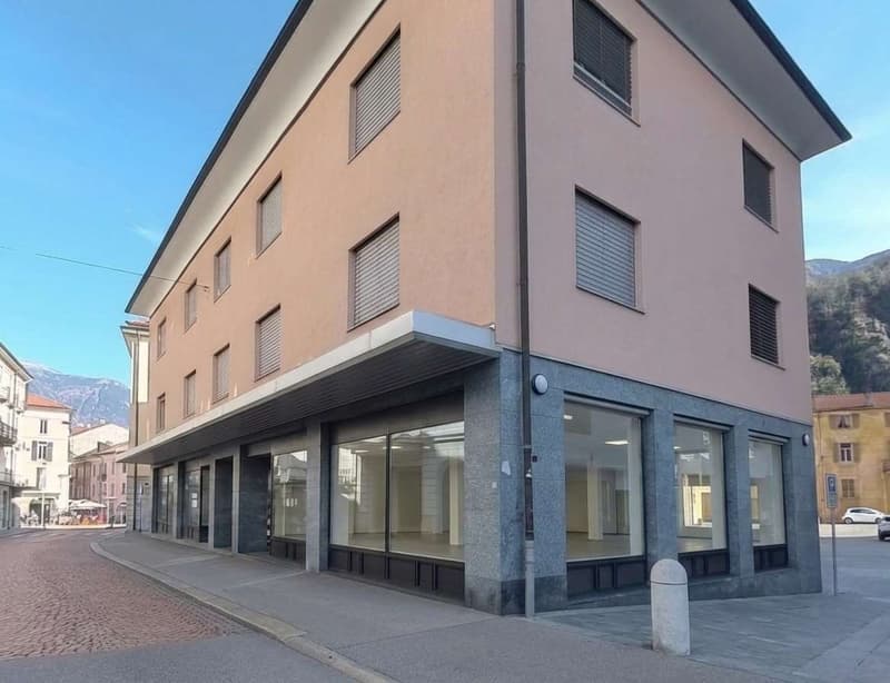 Spazio commerciale con ottima visibilità nel cuore di Bellinzona (6)