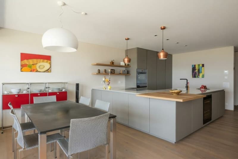 Luxuriöse 3.5 Zimmerwohnung mit Seesicht, 2 grossen Sonnenterrassen, Schwimmbad und Wellnessbereich (6)