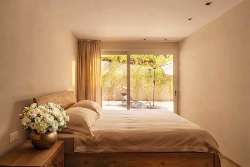 Luxuriöse 3.5 Zimmerwohnung mit Seesicht, 2 grossen Sonnenterrassen, Schwimmbad und Wellnessbereich (7)