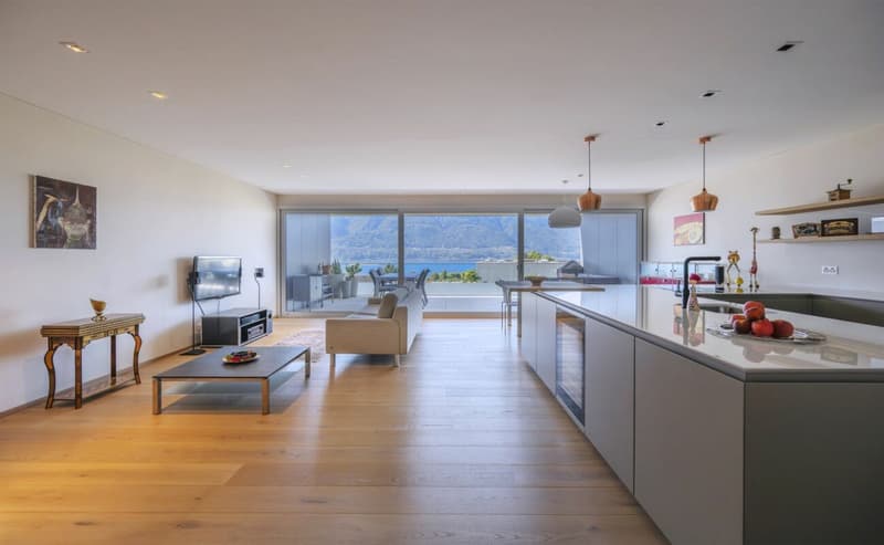 Luxuriöse 3.5 Zimmerwohnung mit Seesicht, 2 grossen Sonnenterrassen, Schwimmbad und Wellnessbereich (4)