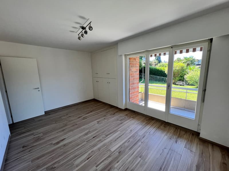 Lugano-Pazzallo – Perfect 3.5 rooms renovated with terraces and parking space - A rental income (34)