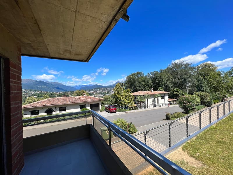 Lugano-Pazzallo – Perfect 3.5 rooms renovated with terraces and parking space - A rental income (23)