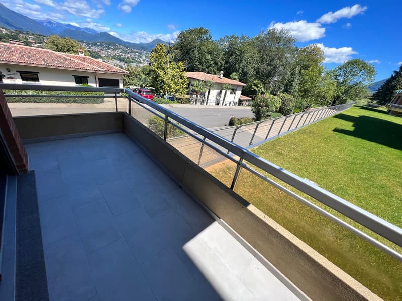 Lugano-Pazzallo – Perfect 3.5 rooms renovated with terraces and parking space - A rental income (24)