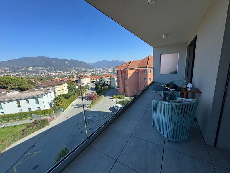 Novazzano – Modern penthouse with panoramic terraces and high-end finishes (5)