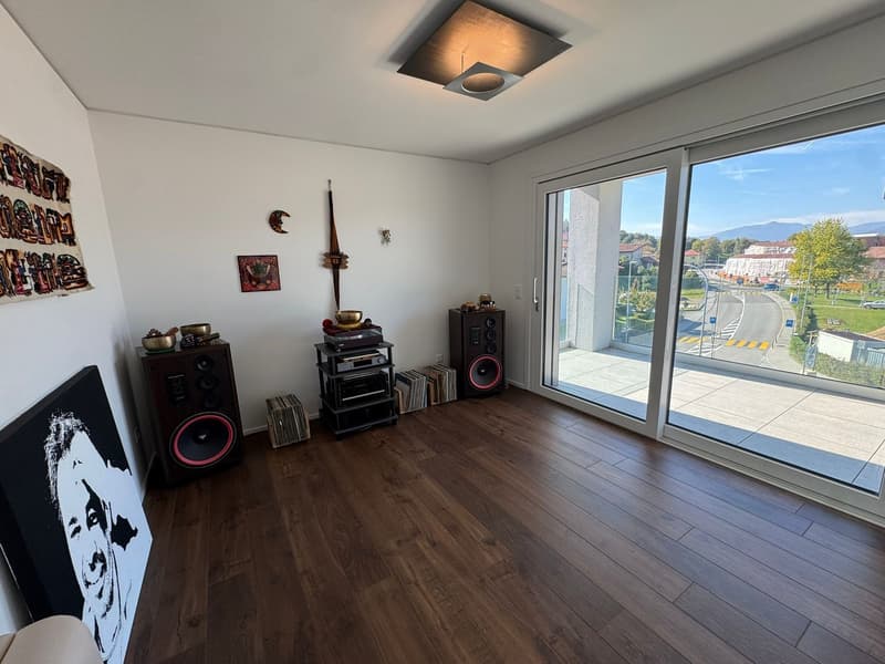 Novazzano – Modern penthouse with panoramic terraces and high-end finishes (9)