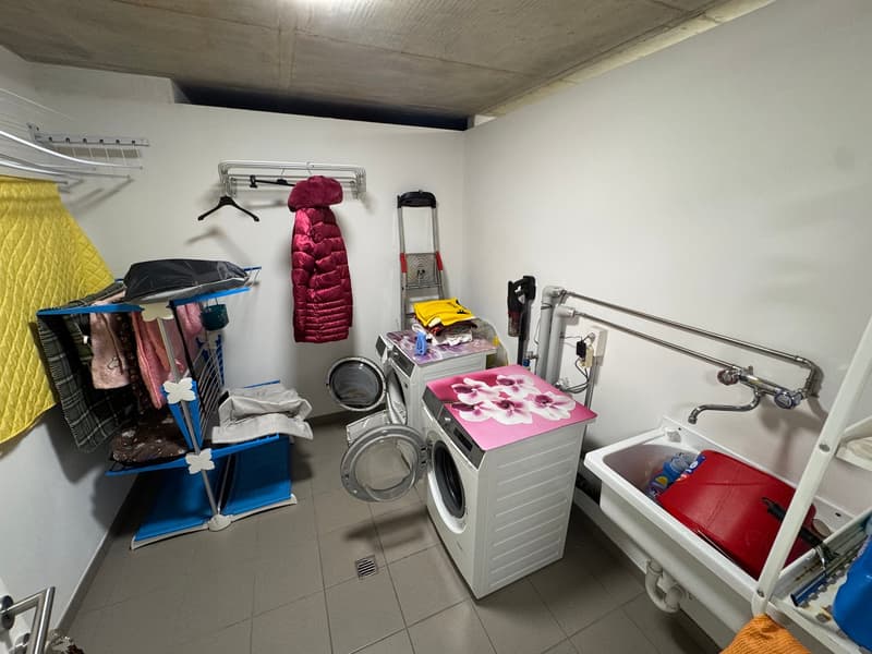 Appartement moderne 4.5 pièces avec grand jardin privé à Rancate (12)