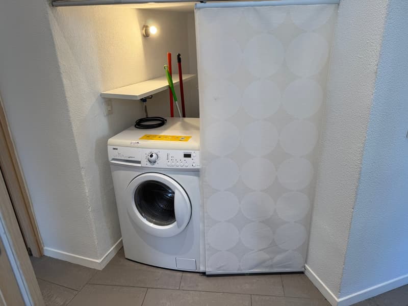 Mendrisio Center – Elegant apartment with private garden in historic villa (12)