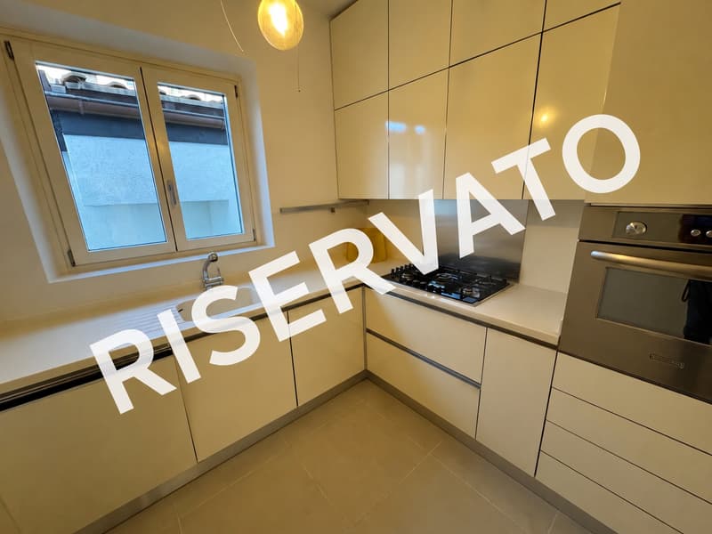 Wohnen am See: Raffinierte 4.5 Zimmer vollständig renoviert in Cassarate (1)