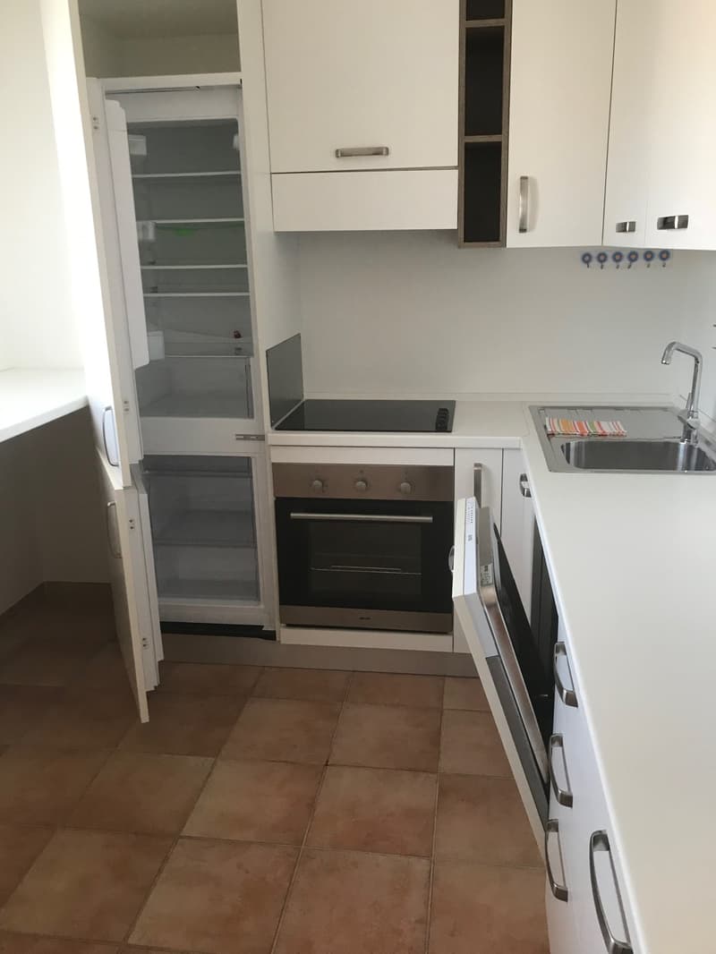 Appartement élégant de 3,5 pièces au 5e étage à Stabio (17)