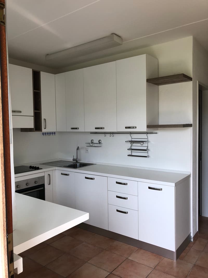 Appartement élégant de 3,5 pièces au 5e étage à Stabio (2)