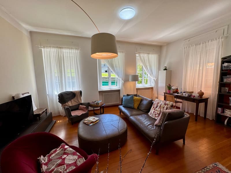Una villa liberty in centro a Mendrisio con giardino box doppio più posti auto (4)