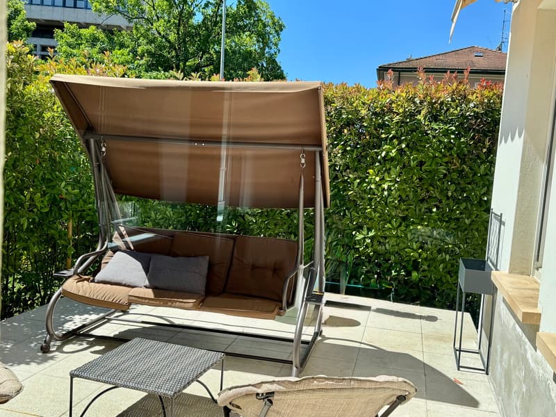 Una villa liberty in centro a Mendrisio con giardino box doppio più posti auto (18)