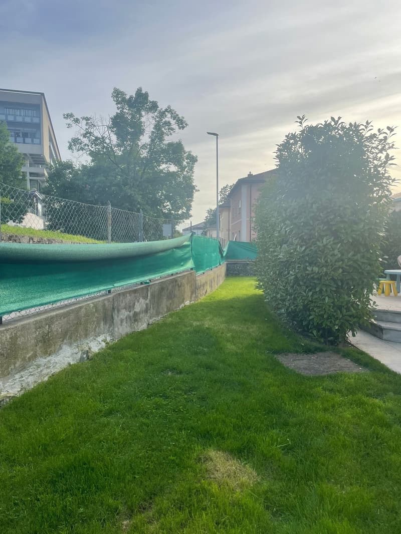 Una villa liberty in centro a Mendrisio con giardino box doppio più posti auto (24)