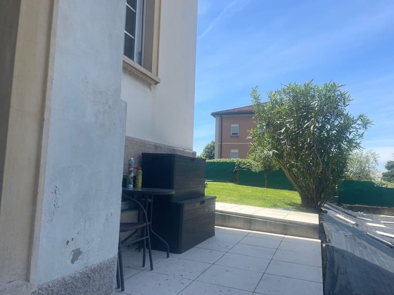 Eine Liberty-Villa im Zentrum von Mendrisio mit Garten, Doppelgarage und mehreren Parkplätzen (27)