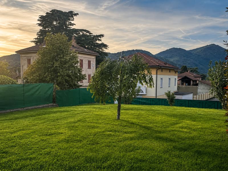 NEW MARKET POSITIONING - Independent villa with garden in the center of Mendrisio (16)
