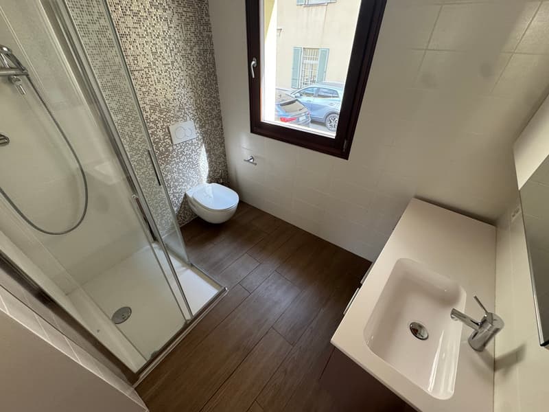 Modernes Büro mit 3,5 Zimmern zur Miete in Chiasso (3)