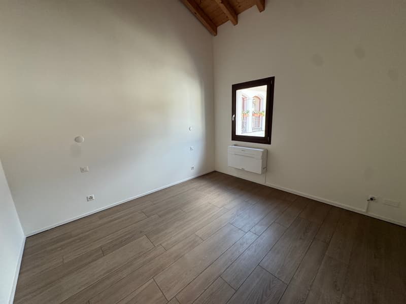 Modernes Büro mit 3,5 Zimmern zur Miete in Chiasso (6)