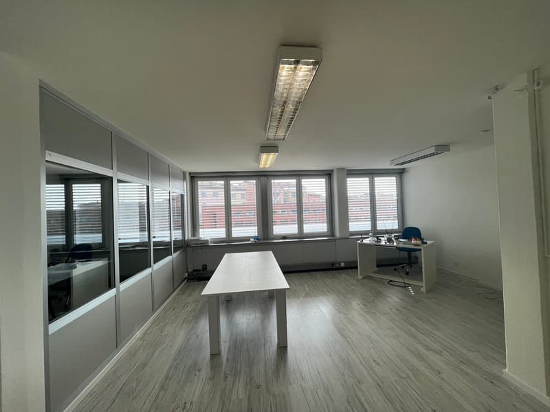 Mendrisio – nahe Piazzale Alle Valle | Büro mit 50 m² (2)